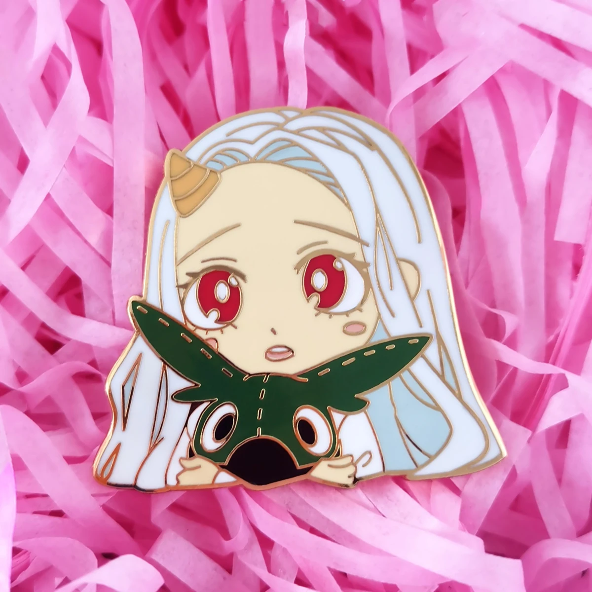

Kawaii Eri Hard Enamel Pin Cute Cartoon Devil Girl Hold Rabbit Doll Gold Metal Brooch Jewelry Anime My Hero Academias Fans Gift