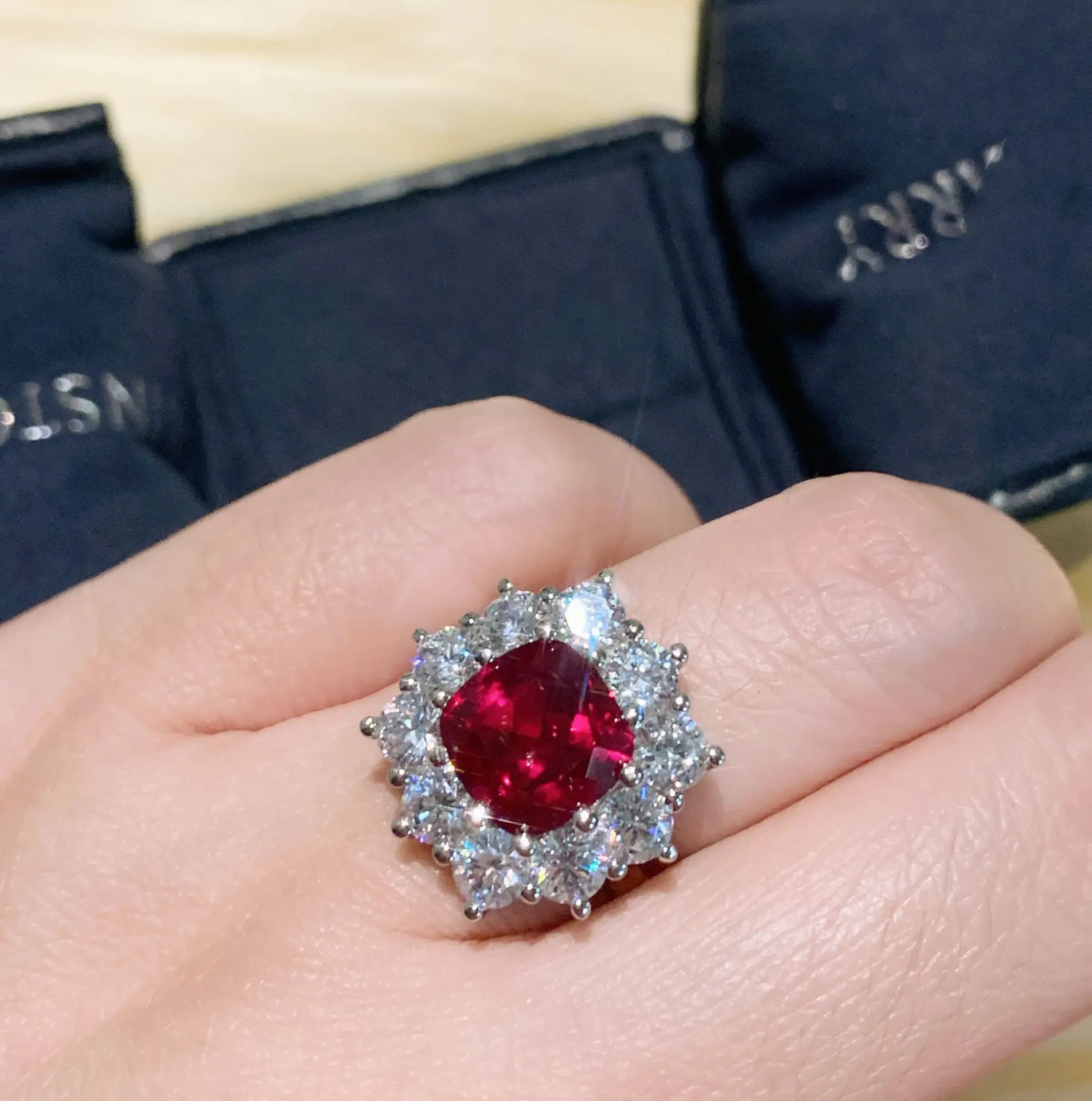 

Liu Yifei's Same-Style Fat Square Ruby Ring! Artificial Pigeon Blood Red SUNFLOWER Ring Female Loose Mouth Giant Flash