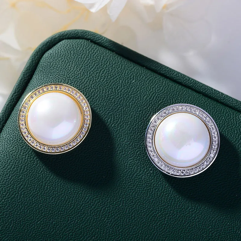 

Magnetic Metal Pearl Charm Brooch Fashion Non-Piercing Brooches Jewelry Gifts