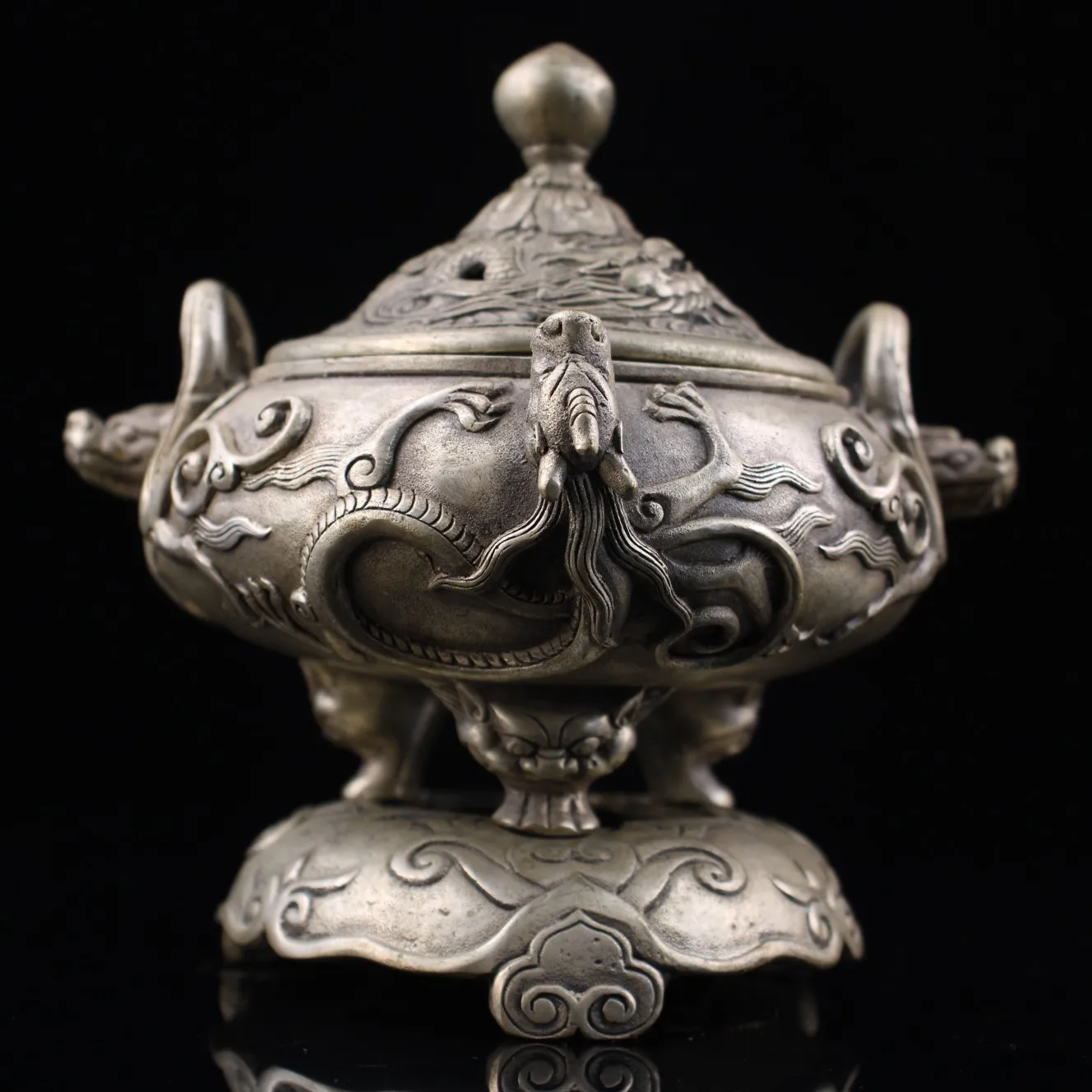 

7"Chinese Folk Collection Old Bronze Gilt silver Dragon statue Binaural Animal head Three-legged incense burner Office Ornaments