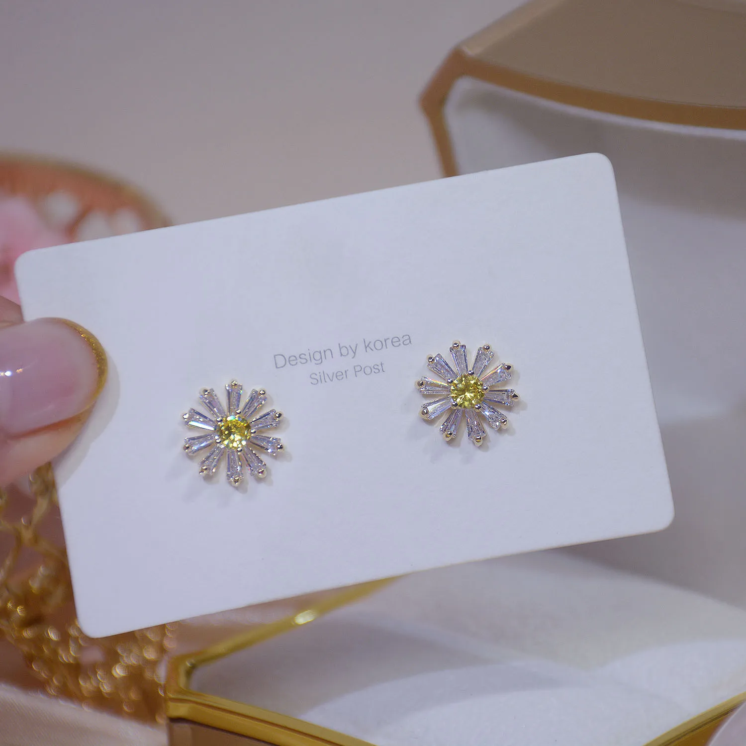 

S925 Silver Needle Yellow Flower Exquisite Small Daisy Inlaid Zircon Temperament Wild Girl Birthday Gift Ladies Earrings Jewelry