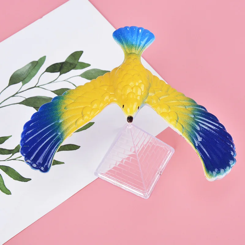 

1pcs High Quality Novelty Amazing Balance Eagle Bird Toy Magic Maintain Balance Home Office Fun Learning Gag Toy for Kid Gift