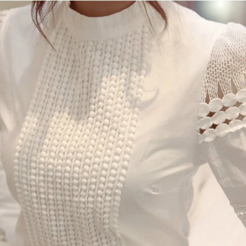Новые женские блузки, облегающая нижняя белая рубашка с длинными рукавами, кружевные полые Блузки с цветочным рисунком в виде звеньев, Круж... от AliExpress WW