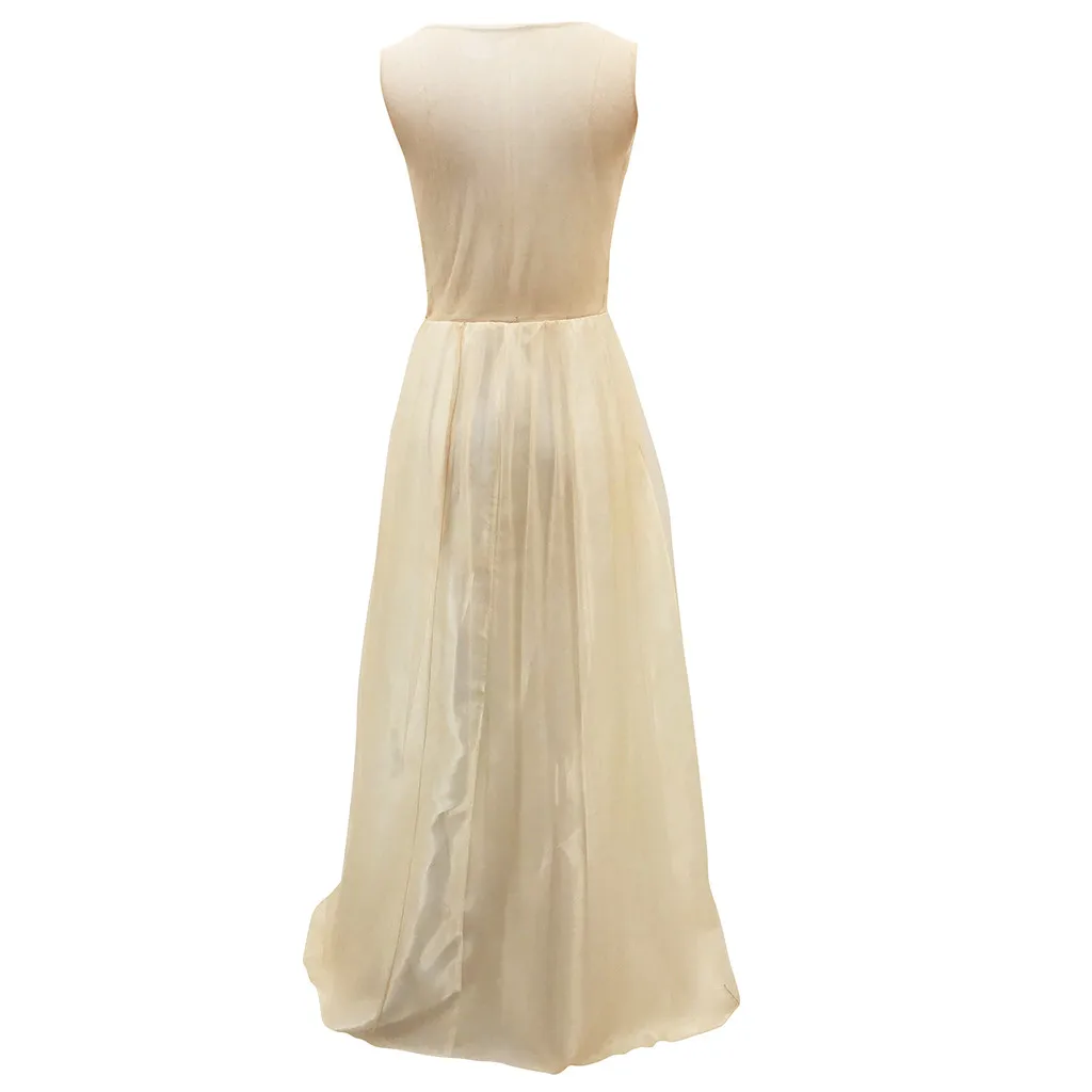 Женское длинное платье с блестками золотистое без рукавов V-образным вырезом для