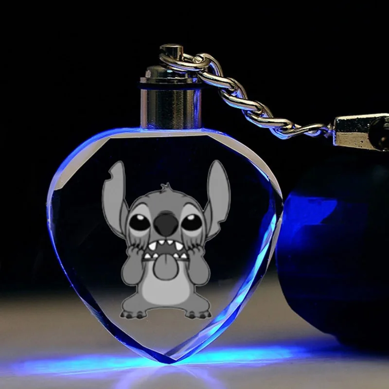 Стежком Дисней в форме сердца с украшением виде кристаллов героями мультфильмов