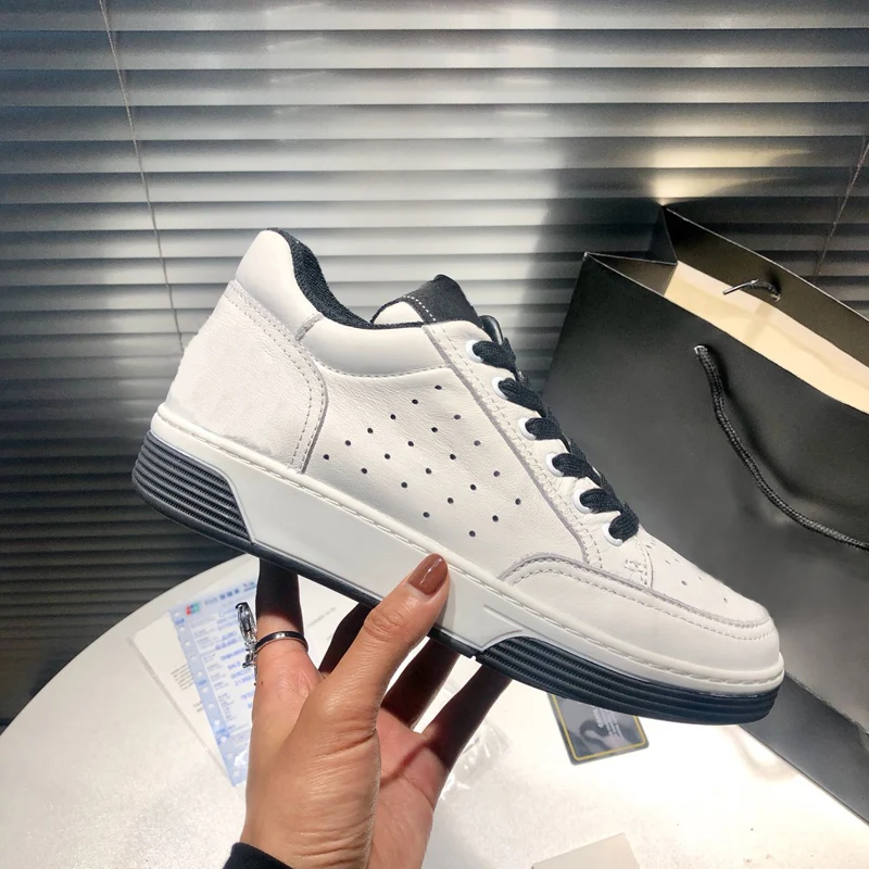 

General for All Quarters of 2021 Fashion Color Matching Leather Women Chunky Sneakers Lace Up Platform Women Casual Shoe