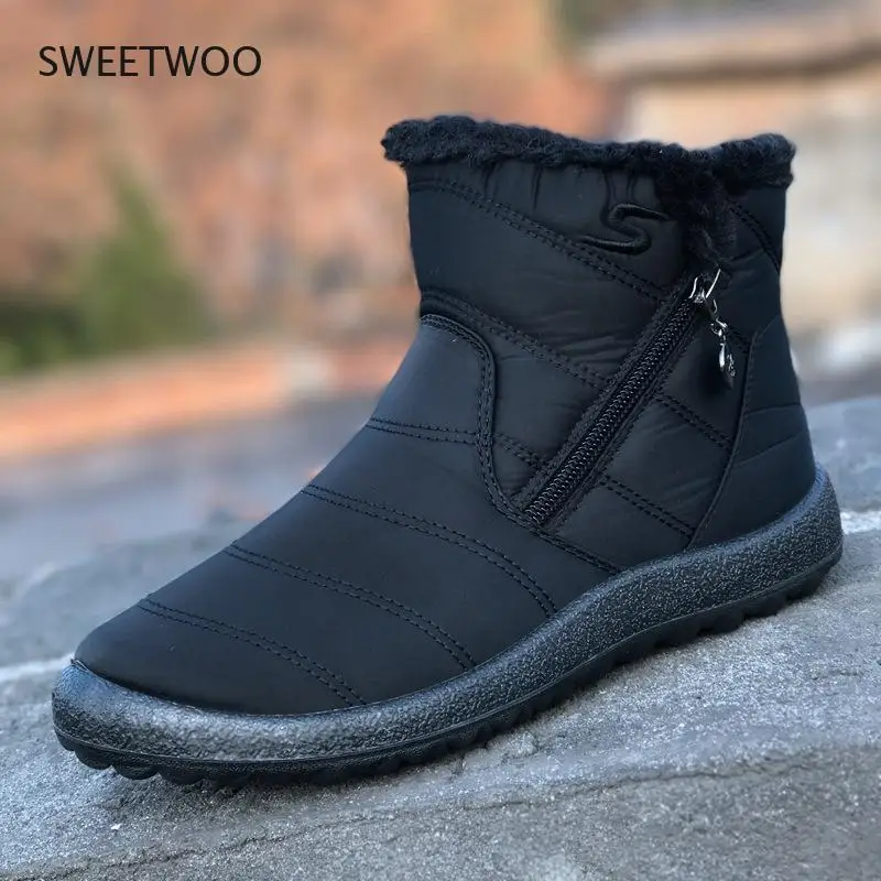 

Autumn and Winter New Snow Boots Women's Middle Tube Thick Plush Waterproof Cotton Boots Side Zipper Cotton Boots