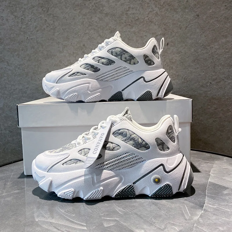 

2021 the new women's designer sneakers Spring&Autumn style platform shoes Black,white and brown Leosoxs KuaFu shoes size 35~40