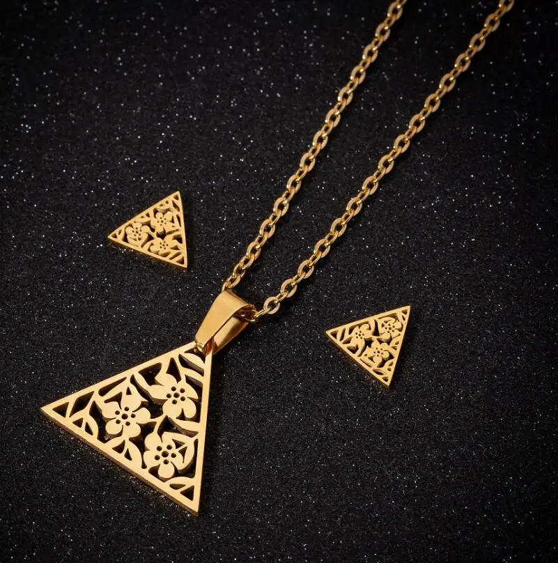 

Hfarich Cute Gold Color Geometric Triangle Garden Flower Steel Necklaces Unique Valentines Women Dating Jewelry Bijoux Collar