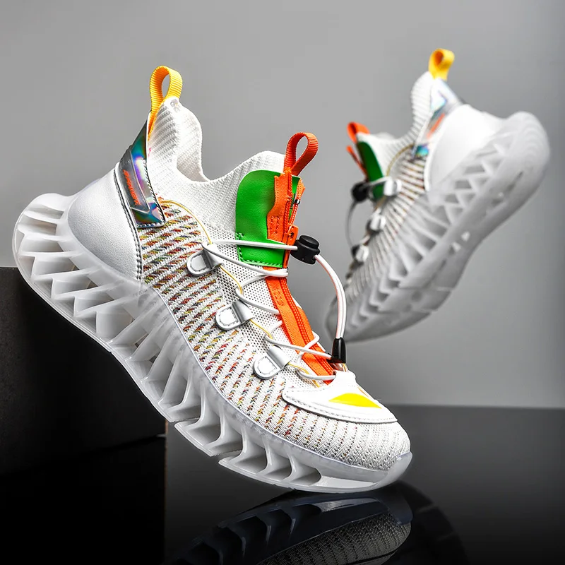 Trendy Blade Running Shoes for Men Antiskid Damping Sport Shoes Training Breathable Mesh Reflective Sneakers Men Zapatillas