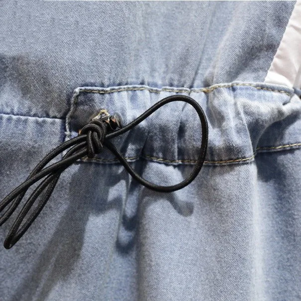 Женское джинсовое платье с коротким рукавом свободное составного кроя из денима