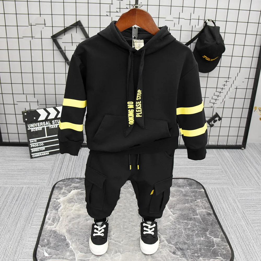 Детский спортивный костюм из двух предметов на возраст 2-7 лет |