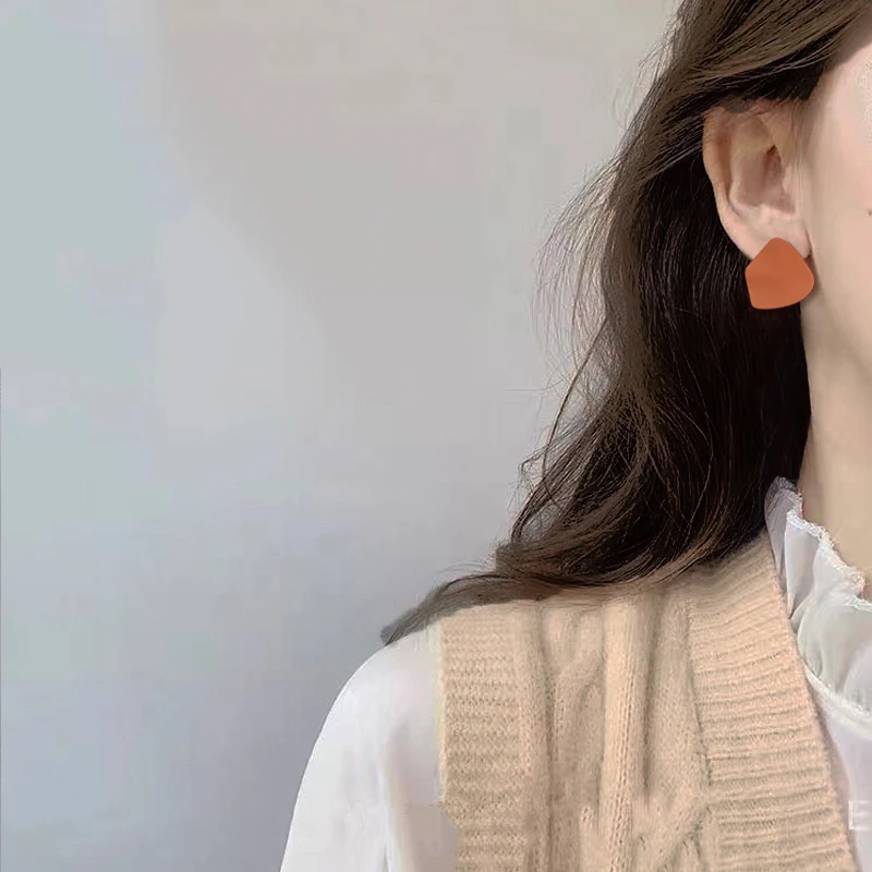 Женские матовые серьги-гвоздики AOMU нестандартной геометрической формы с