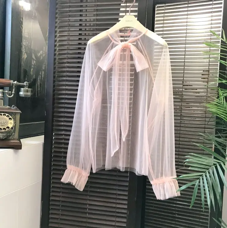 Pink Реальные фотографии женские прозрачные сетчатые рубашки для девочек с широкими расклешенными рукавами Однотонные блузки женские элегантные топы с бантом на шее - Цвет: Pink