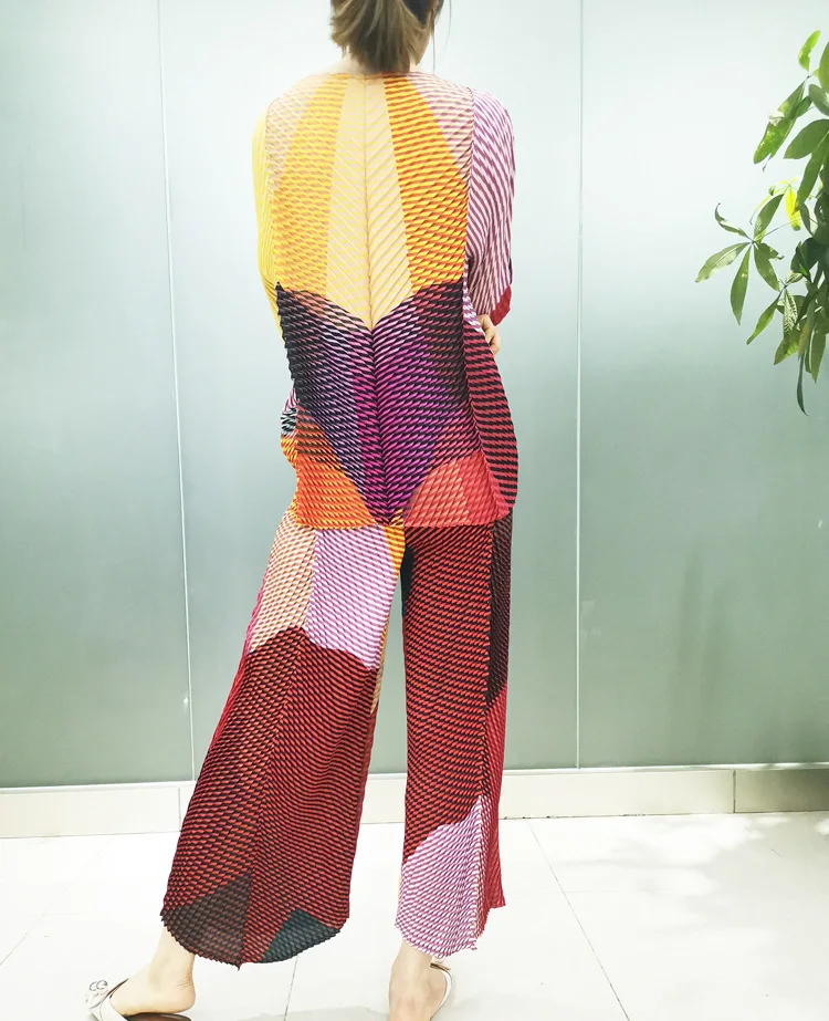 Костюм брючный женский стрейчевый Miyake плиссированный топ с длинным рукавом и