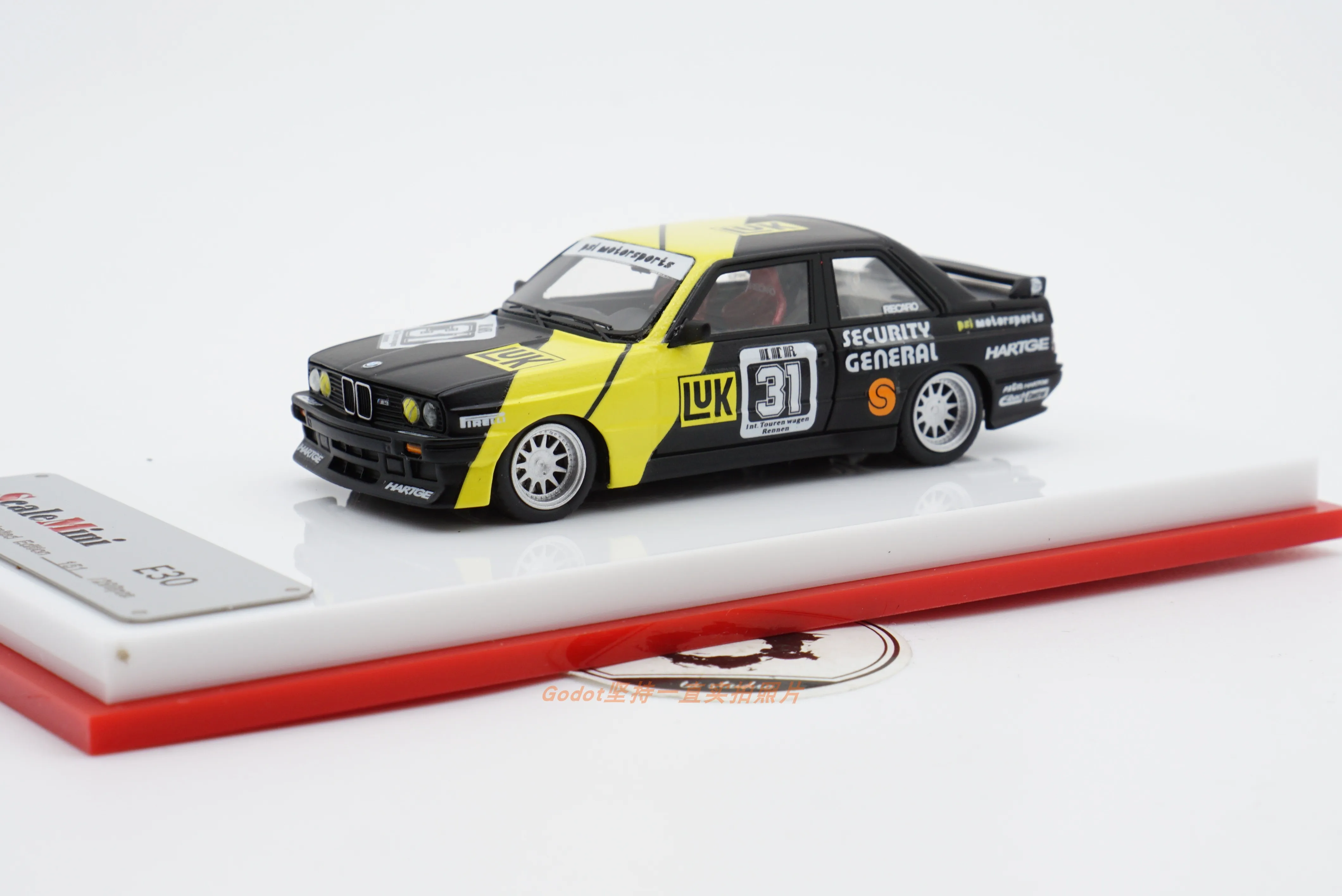 

Модель автомобиля Scalemini 1:64, модель M3 E30 из сплава, коллекция из смолы, модель детских игрушек