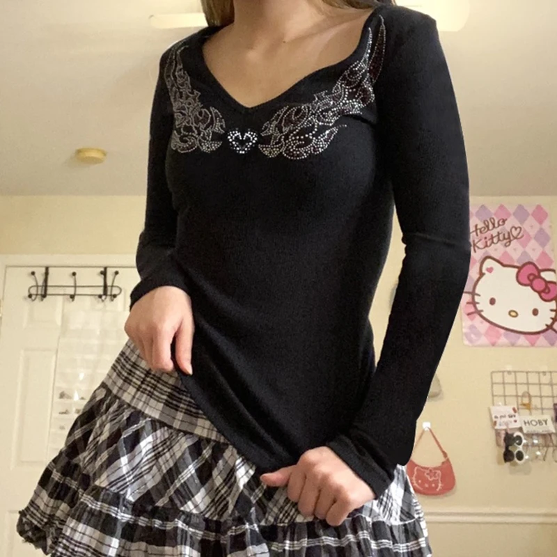 

Rapcopter Diamonds y2k Crop Top Black Long Sleeve Knitted T Shirt V Neck Basic Harajuku Pullovers Women Autumn Winter Tee 2021