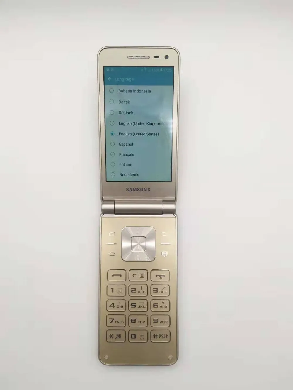 samsung Galaxy папка G1600, две sim-карты, четырехъядерный процессор, 2 Гб ОЗУ, 16 Гб ПЗУ, 8,0 МП, 3,8 дюйма, Android 6,0, смартфон с откидной крышкой, отремонтированный