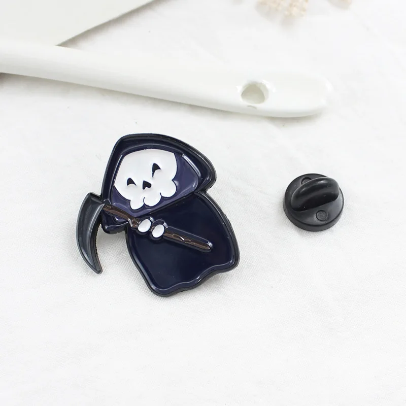 

Creative Brooches Fashion Ghost Skull Luxury Jewelry Chest Brooch High Quality White Badge Punk Pin Enamel Brooch Fashion Pin