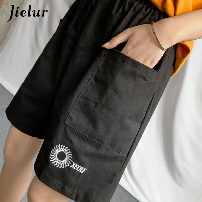 

Jielur 2020 Summer Cargo Shorts Loose Straight Casual Short Pants Female Embroidery Letter Black Green Sports Shorts Women M-XXL
