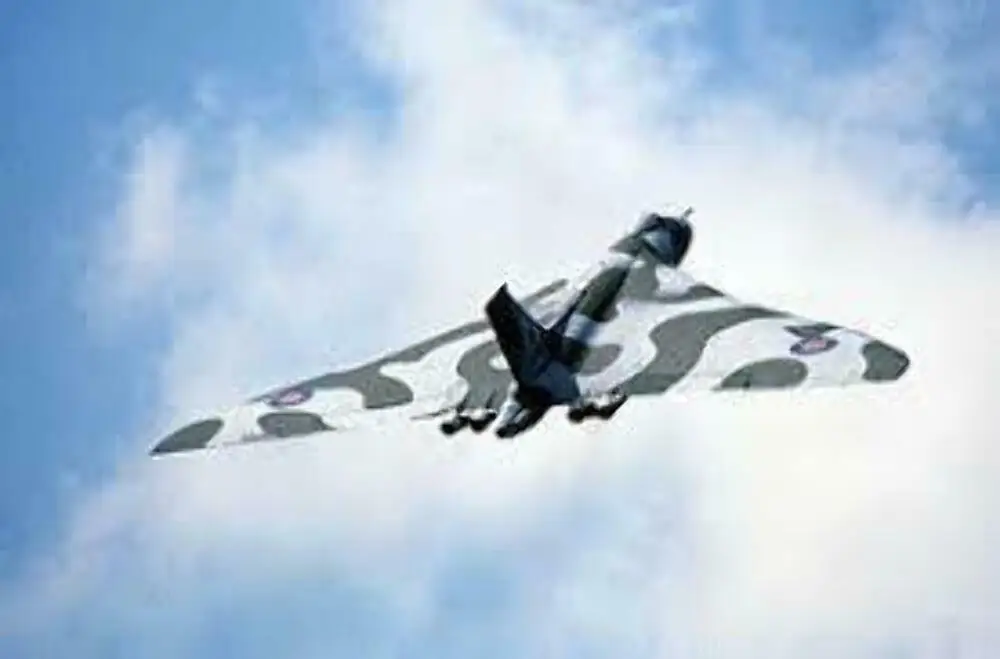 03931 1/144 Scale Avro Vulcan B.mk 2 Plastic Assembly