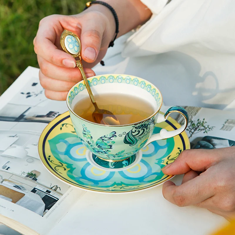 

Green Nordic Summer Coffee Cup with Plate Luxury Bone China Creative Coffe Cups Eco Friendly Koffie Kopjes Espresso Cups Ed50bd