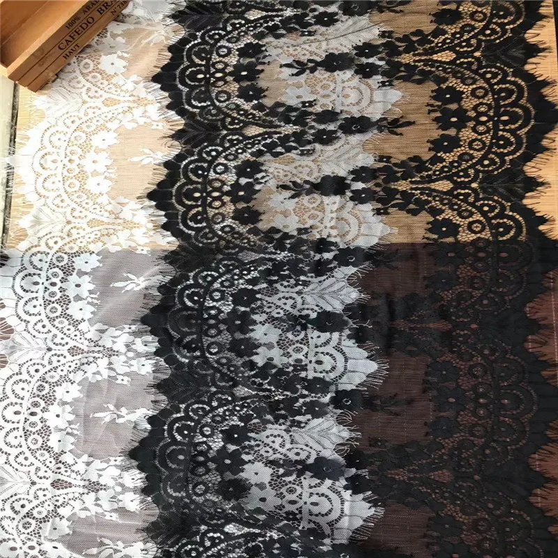 Свадебная кружевная отделка французская Шантильи для ресниц с волнистой каймой 3