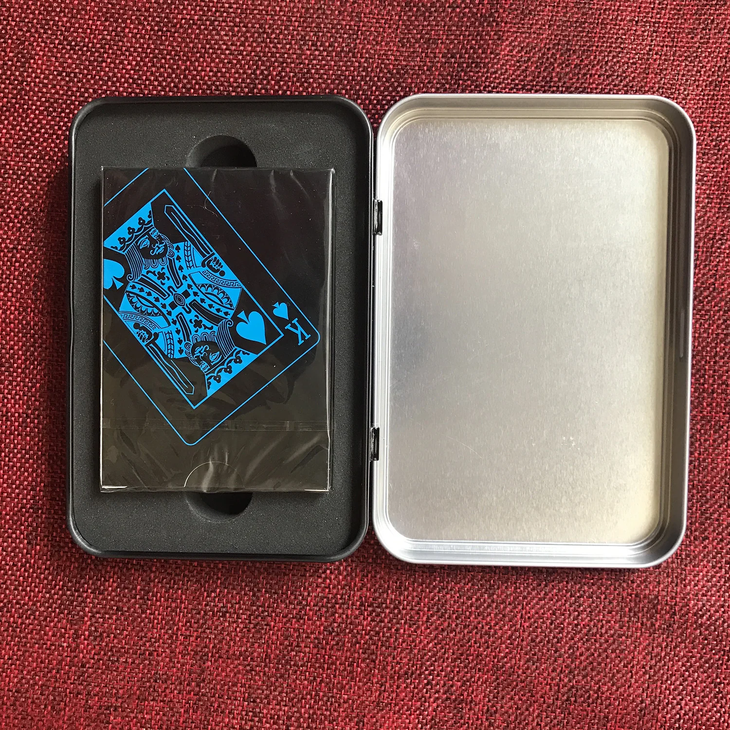 Водонепроницаемые черные пластиковые игральные карты безопасные для домашних
