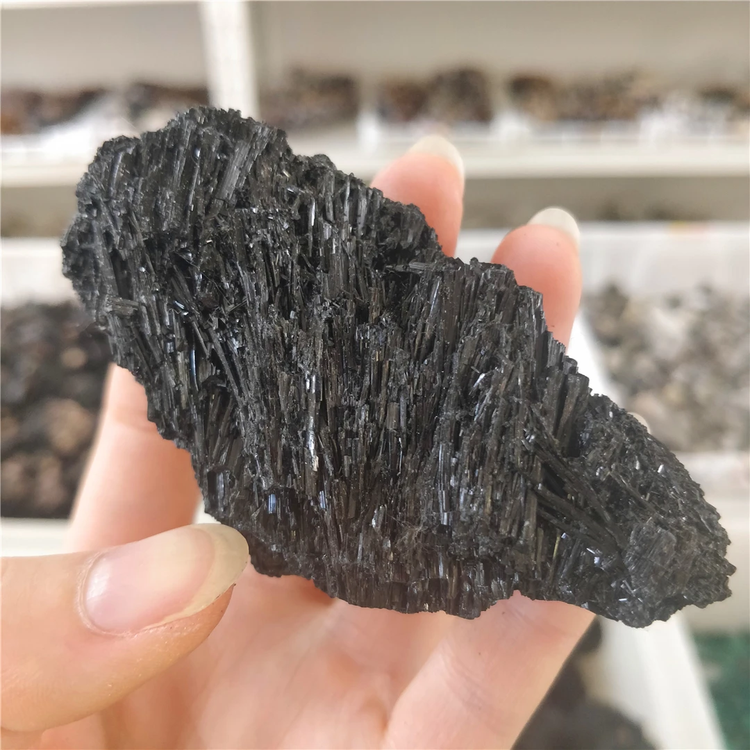 

Природный ретикулярный черный турмалин необработанный камни лечебные горные соты