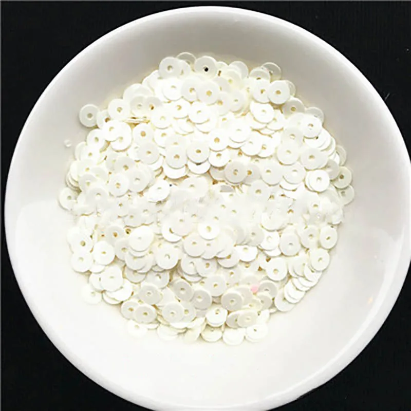 Milk White 2000 шт ПВХ блестки многоцветные пластиковые свободные блестки для платья дома вечерние свадебные украшения блестки стеклянные бусины труба пятно 4 мм - Цвет: Milk White