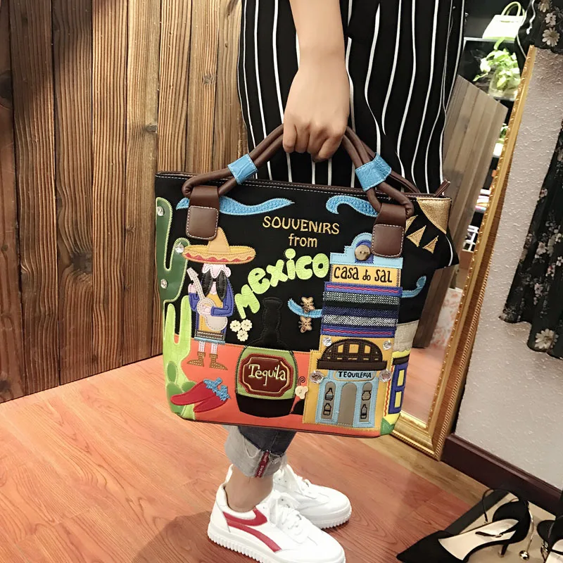 

2022 New Women's Retro Portable Messenger Bag Handmade Embroidery Creative Embroidered Canvas Bags Women Purse and Handbags