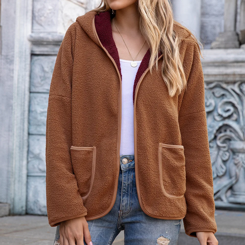 

Осенне-зимний флисовый свитер с капюшоном