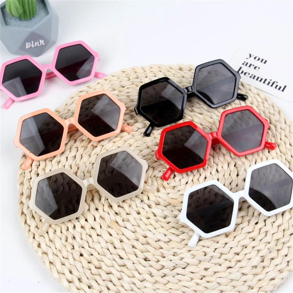 

Kids Stylish Rhombus Sunglasses Vintage Girls Cute Sun Glasses Party Eyewear Shades Lovely Children Students Gift