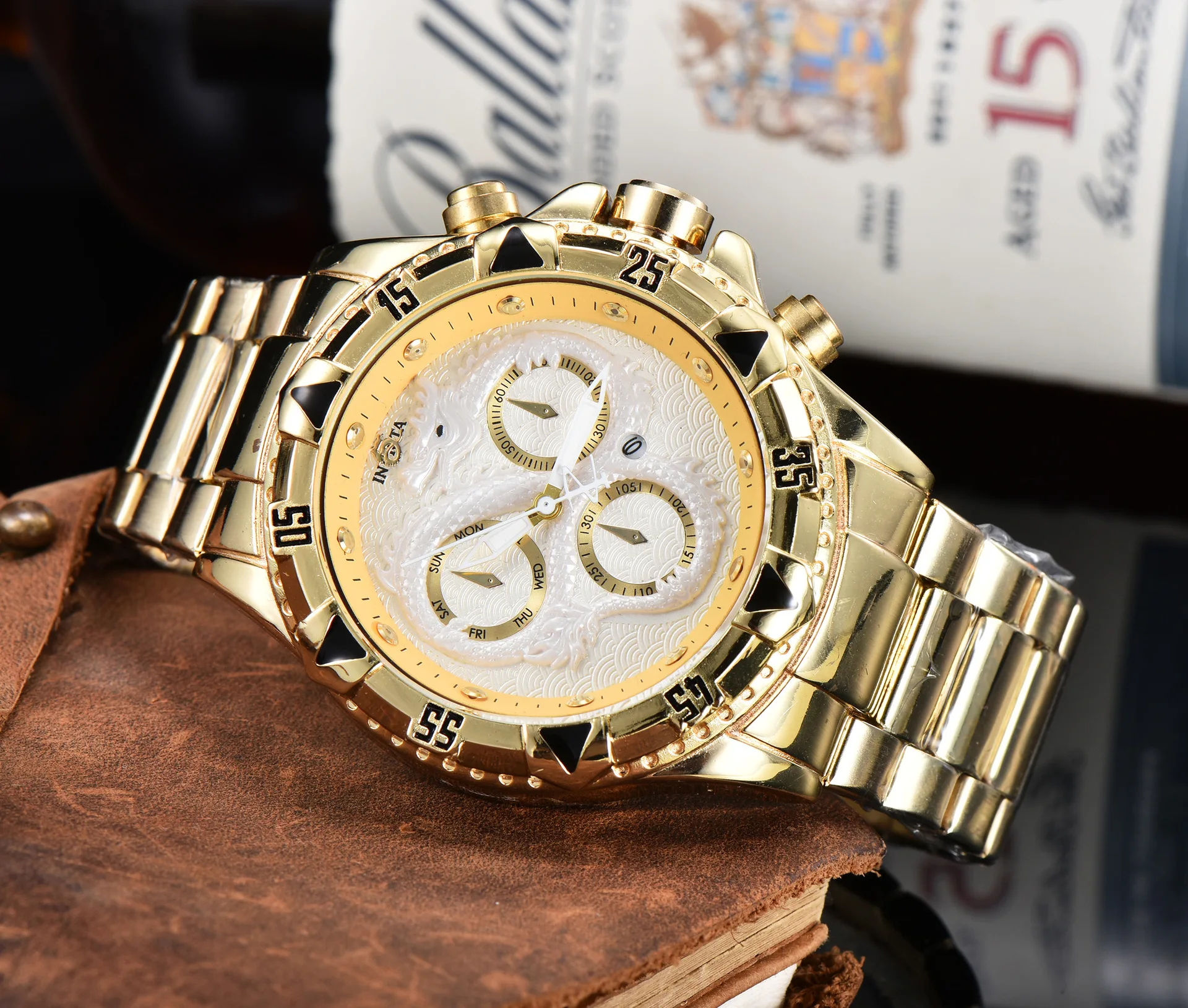 

Fashionable young men's high grade business wristwatch waterproof wristwatch high grade wristwatch