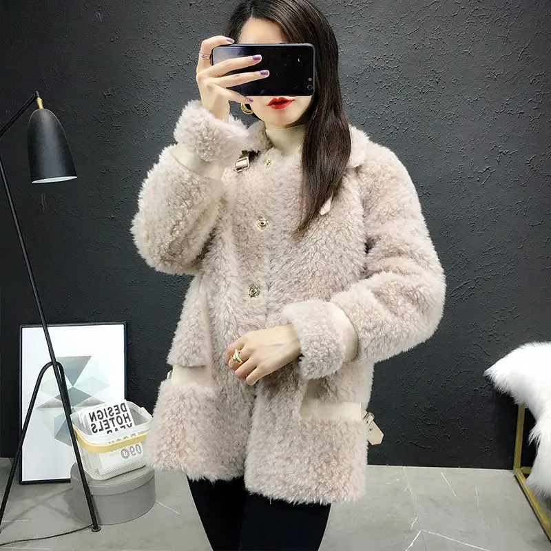 

2020 New Fashion Women Real Fur Coat Jacket Female Natural Sheep Fur Coats Turn Down Collar Jackets Long Sleeve Parka Q273