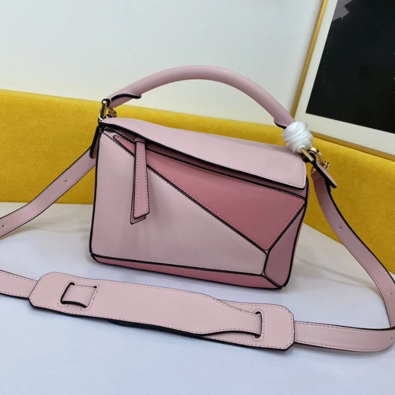 

2021 Classic Fashion High Quality Leather Lady's Handbag, You Are Worth Having