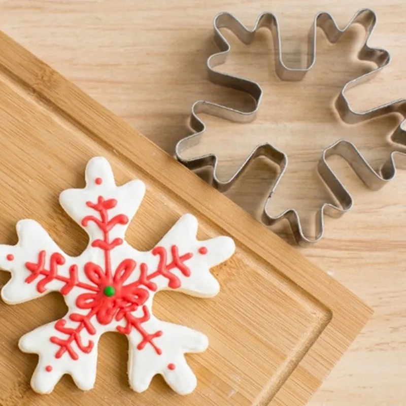 

Stainless Steel Snowflake Cookie Cutters Biscuit Embossing Mold Bread Christmas Snows Shape Mould Cake Stamping Decorating Tools