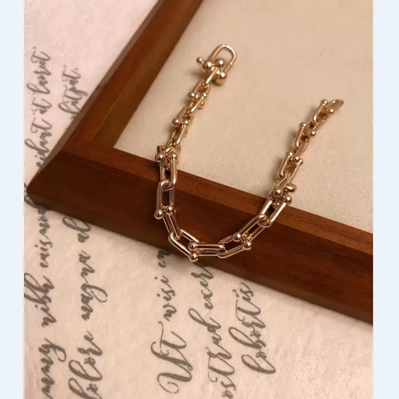 

2020 TF New Sterling Silver 925 personalized bracelet, three colors to choose from, classic jewelry makes you more attractive