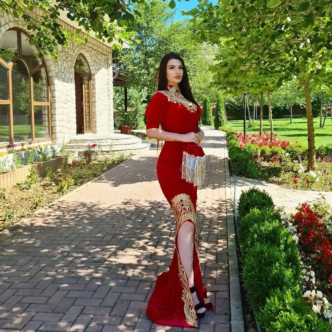 

Red Velvet Mermaid Evening Dresses Gold Lace Appliqued Prom Party Gowns High Neck Bride Dress For Wedding Evening Dresses