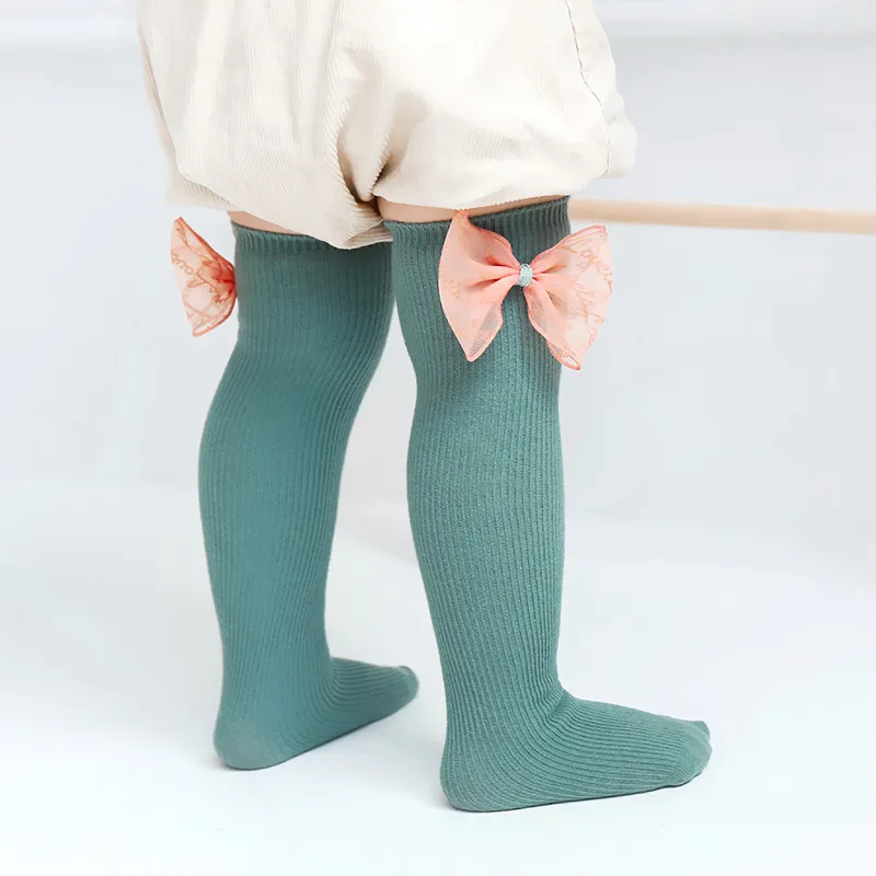 

Носки для маленьких девочек Гольфы принцессы с бантиками, милые детские носки для девочек хлопковые длинные полосатые детские носки с бант...
