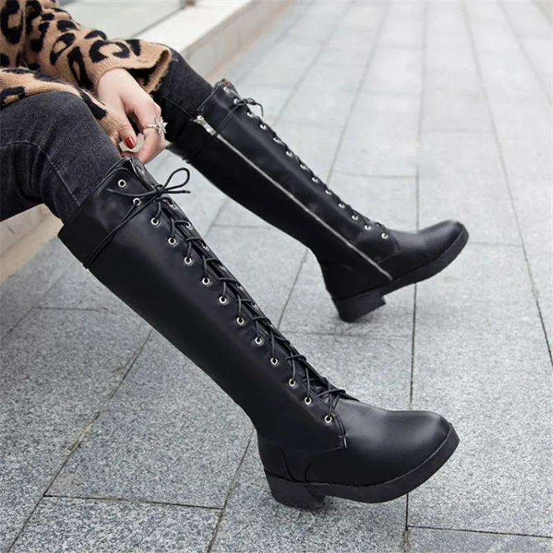 Женские сапоги в стиле милитари PXELENA черные и белые мотоциклетные до колена на