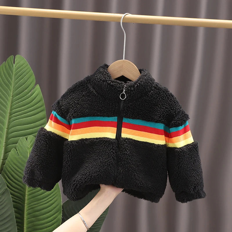 

Зимняя детская спортивная одежда