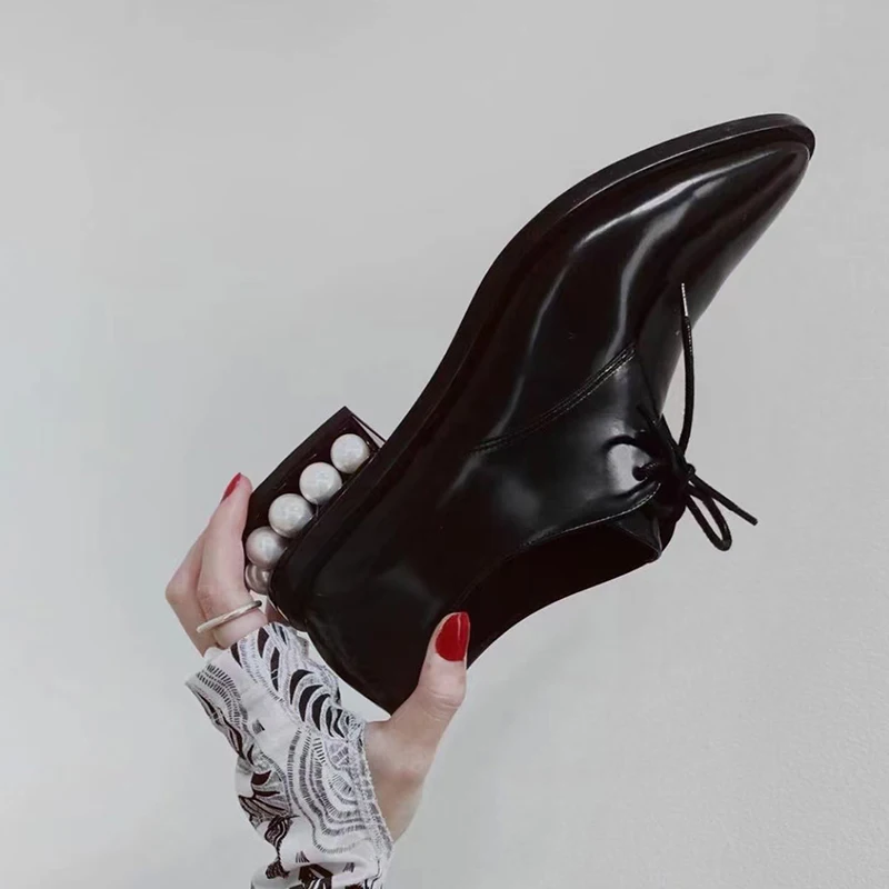 

Big Pearl Decoration Square Heel Shoes Women Pointed Toe Lace-up Patent Cowhide Leather Brand High End Pumps Dressing