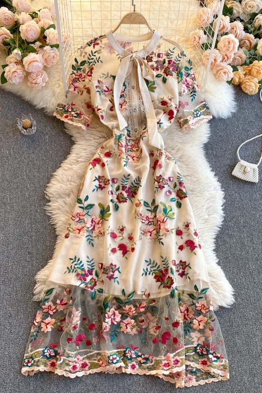 

Vintage Hepburn Embroidered Flower Dress Women 2021 New Contrast Color Bow O-neck Short Sleeve Maxi Dress Slim Waist Party Dress