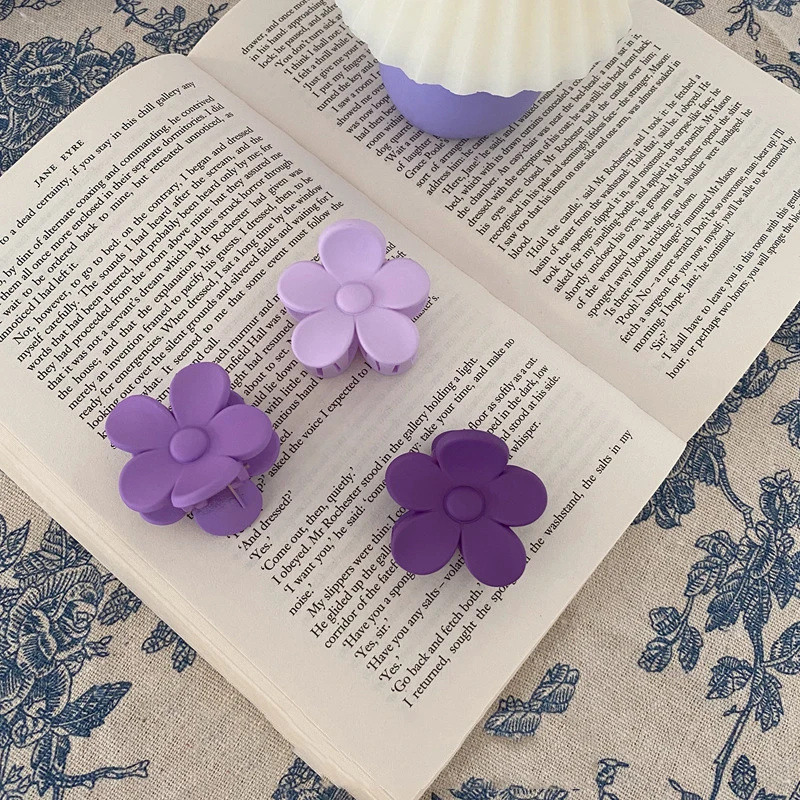 

Girls Purple Small Flower Hair Claws Twist Chain Hairpin Barrettes Hair Clips Clip Crab for Hair Accessories for Hair
