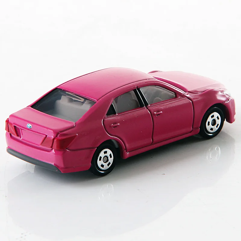 Takara Tomy Tomica #92 Toyota Crown Athlete розовая литая роскошная модель автомобиля коллекционная