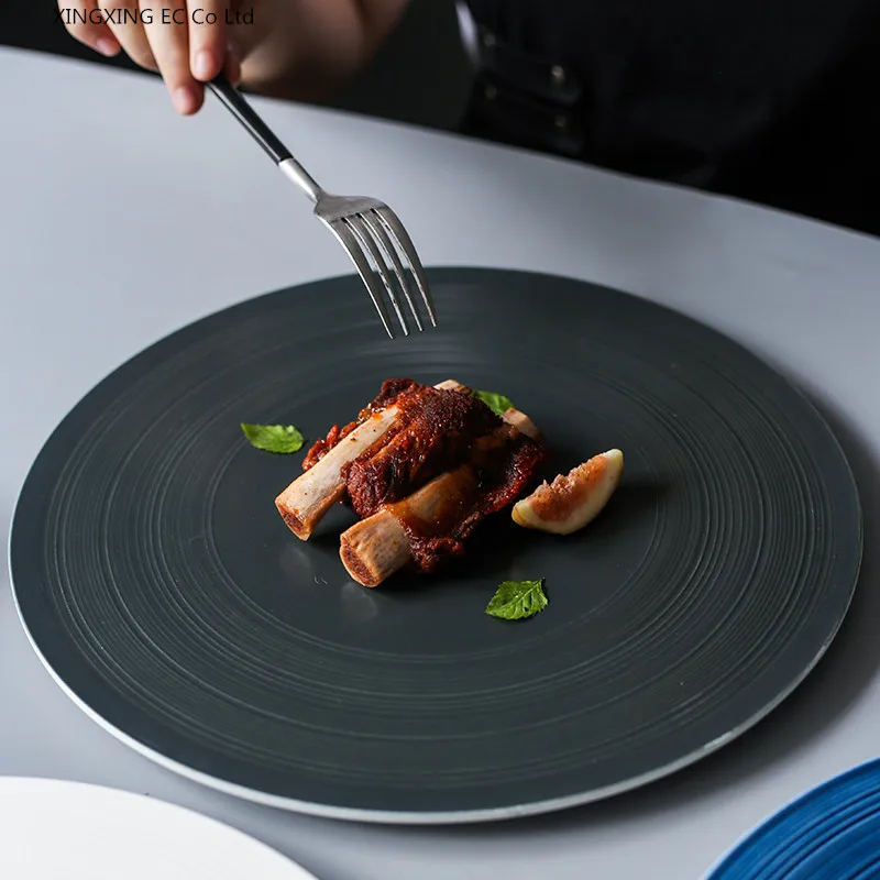 

Керамическая тарелка в нордическом стиле, 12 дюймов, черная, матовая, круглая, креативная, для дома, кухни, в западном стиле, большая тарелка, плоская тарелка
