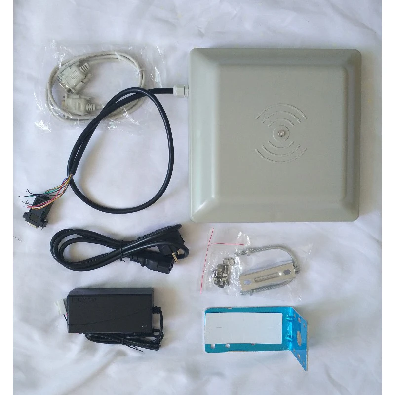Считыватель карт UHF RFID дальность действия 6 м антенна 8 дБи RS232/RS485/Wiegand TCP/IP