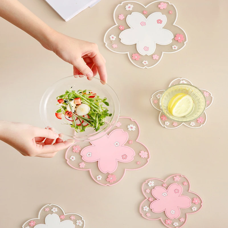 

Vacclo 2PCS Sakura Coaster Insulation Table Mat Creative 3D Stereo Glue Flower Mat Home Office PVC Non-slip Cup Coaster Heat