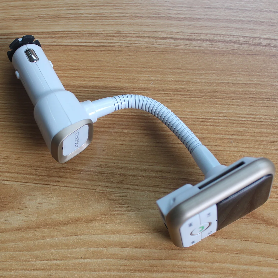 

Car bluetooth Car Mp3 Player Car Kit Wireless Bluetooth Handsfree FM Transmitter Car BT67 Remote Control